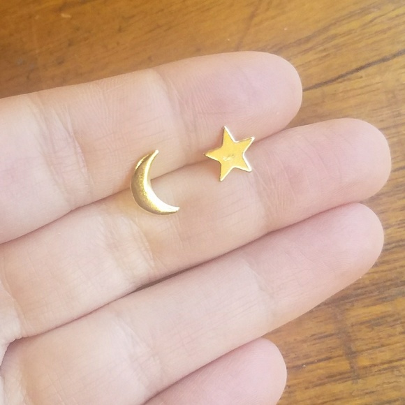NWOT Gold Moon & Star Studs - Picture 3 of 7